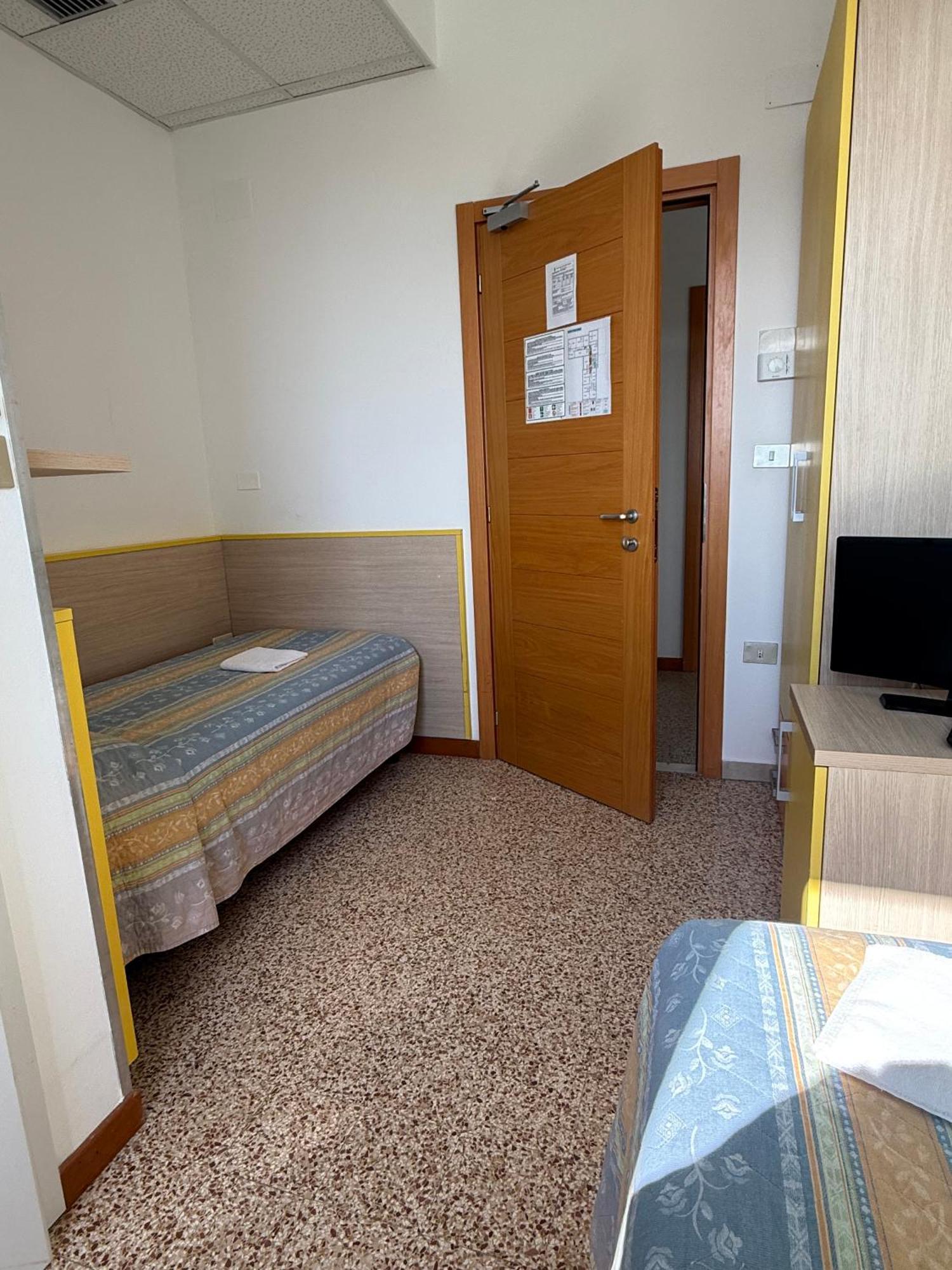 Ostello Casa Celeste Sul Mare *