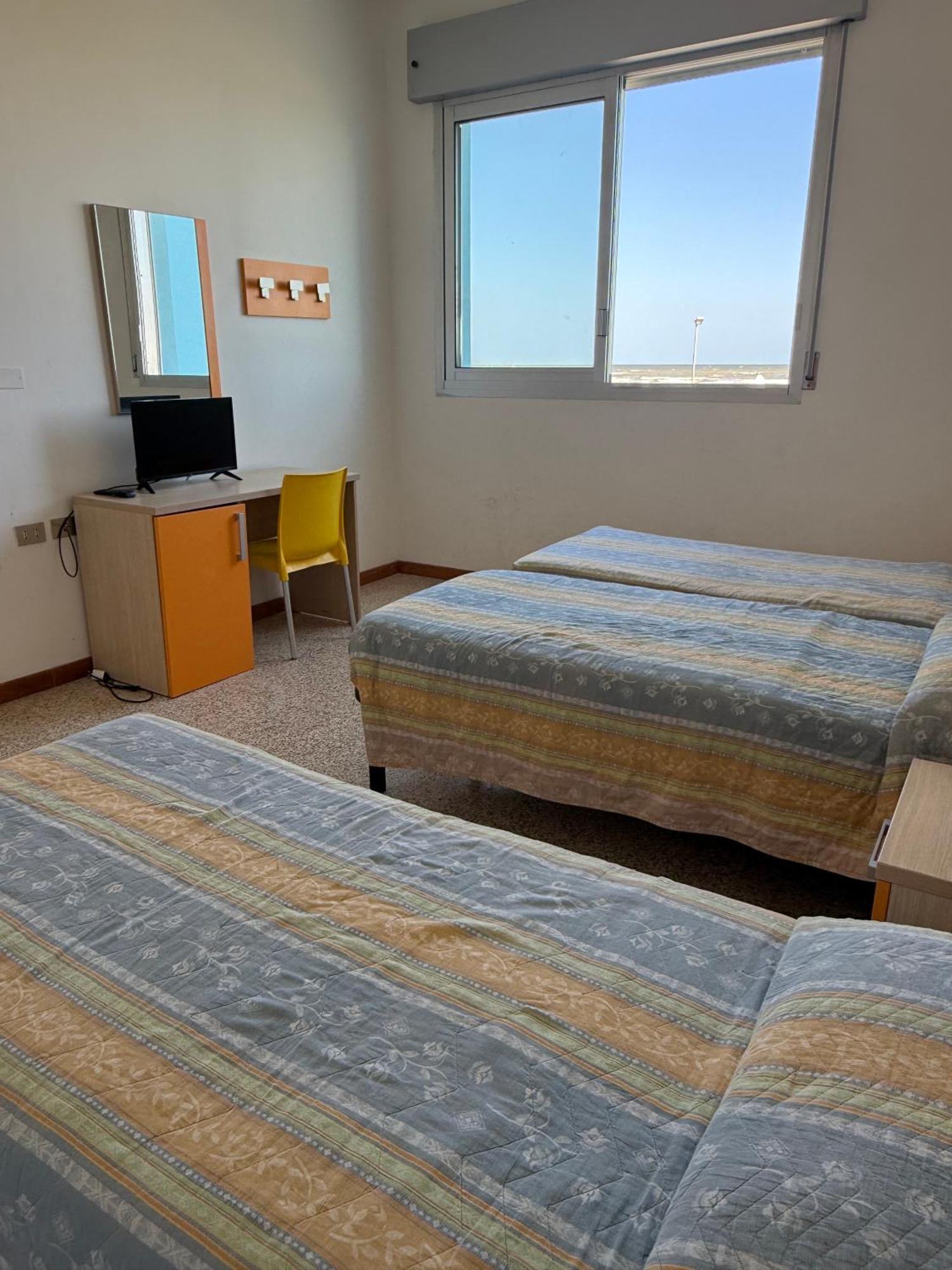 Casa Celeste Sul Mare Ostello Cesenatico
